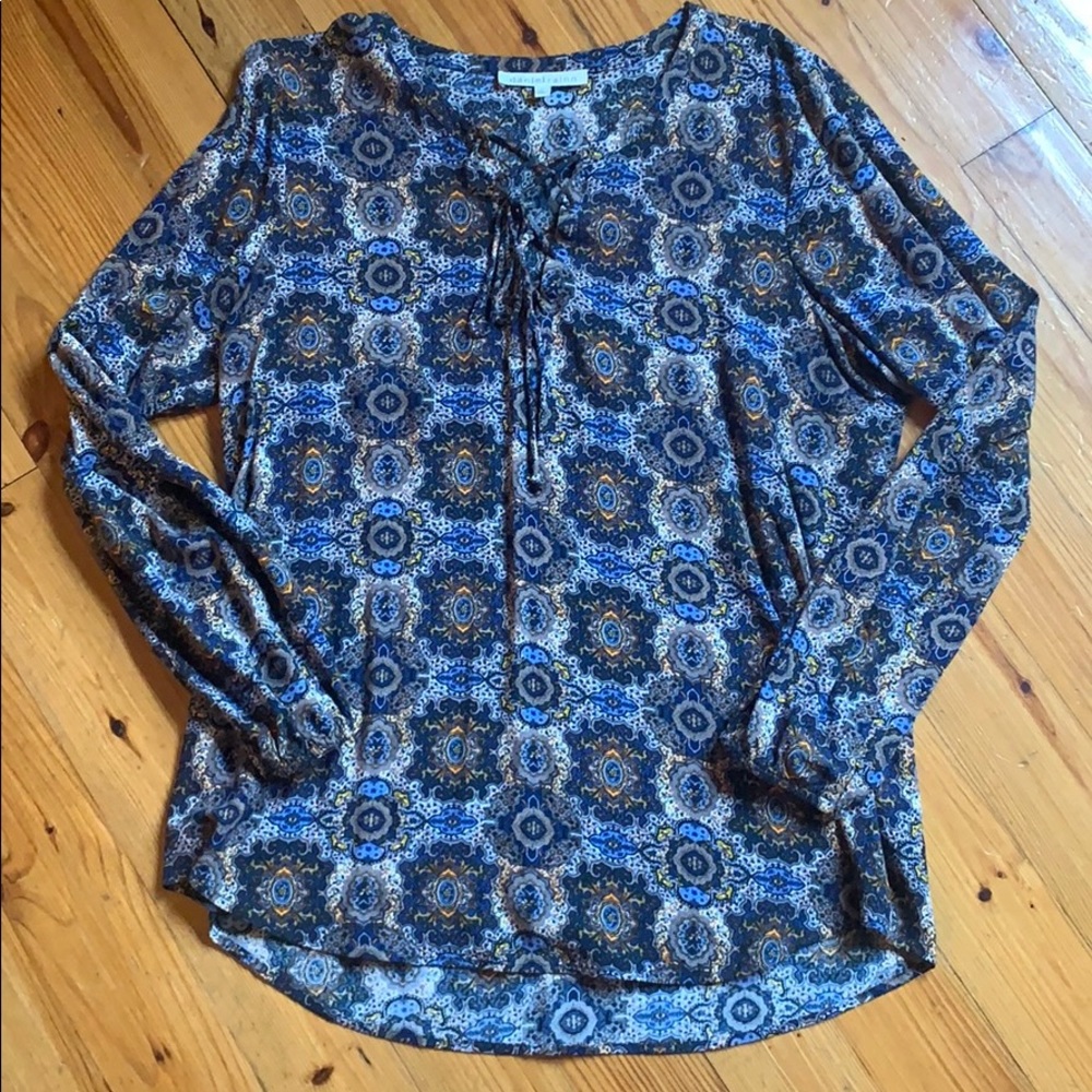 Lace up front tie blouse size medium